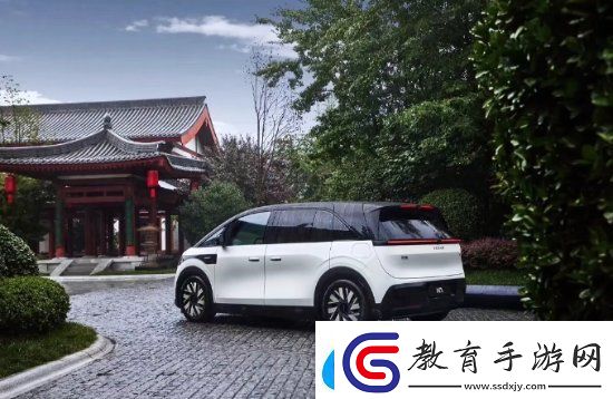 極氪MIX純電MPV最新官圖公布