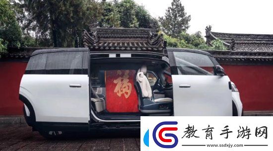 極氪MIX純電MPV最新官圖公布