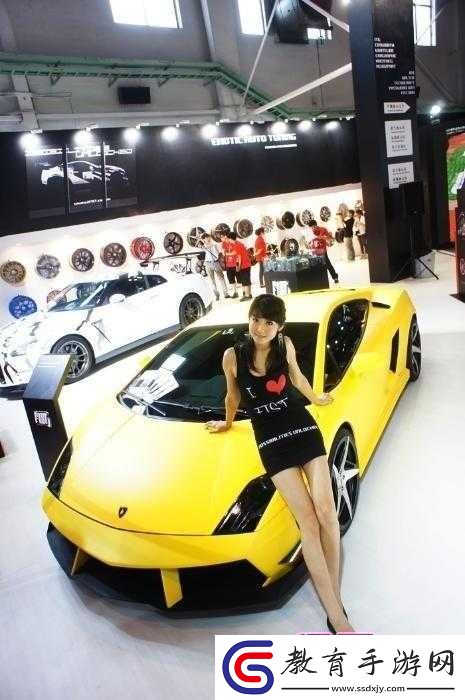 卡梅隆禮儀小姐叫什么