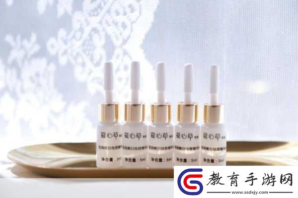 亞洲精品一區(qū)二區(qū)國產(chǎn)精華液