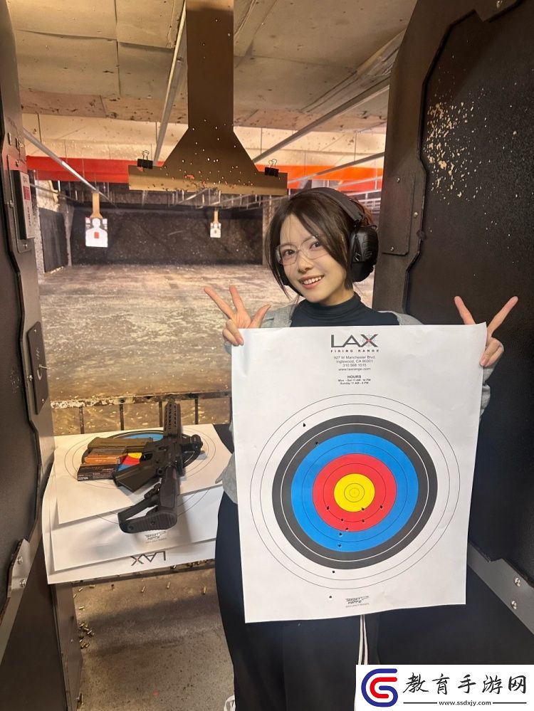 駱歆曬射擊照