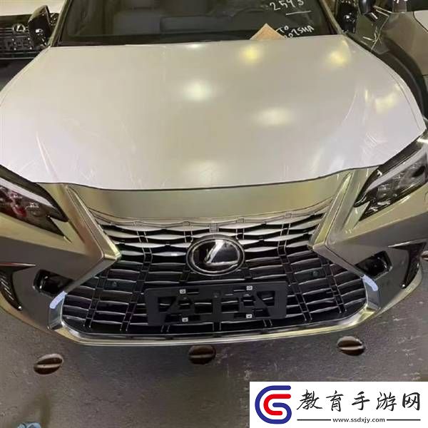 新款雷克薩斯ES實(shí)車亮相