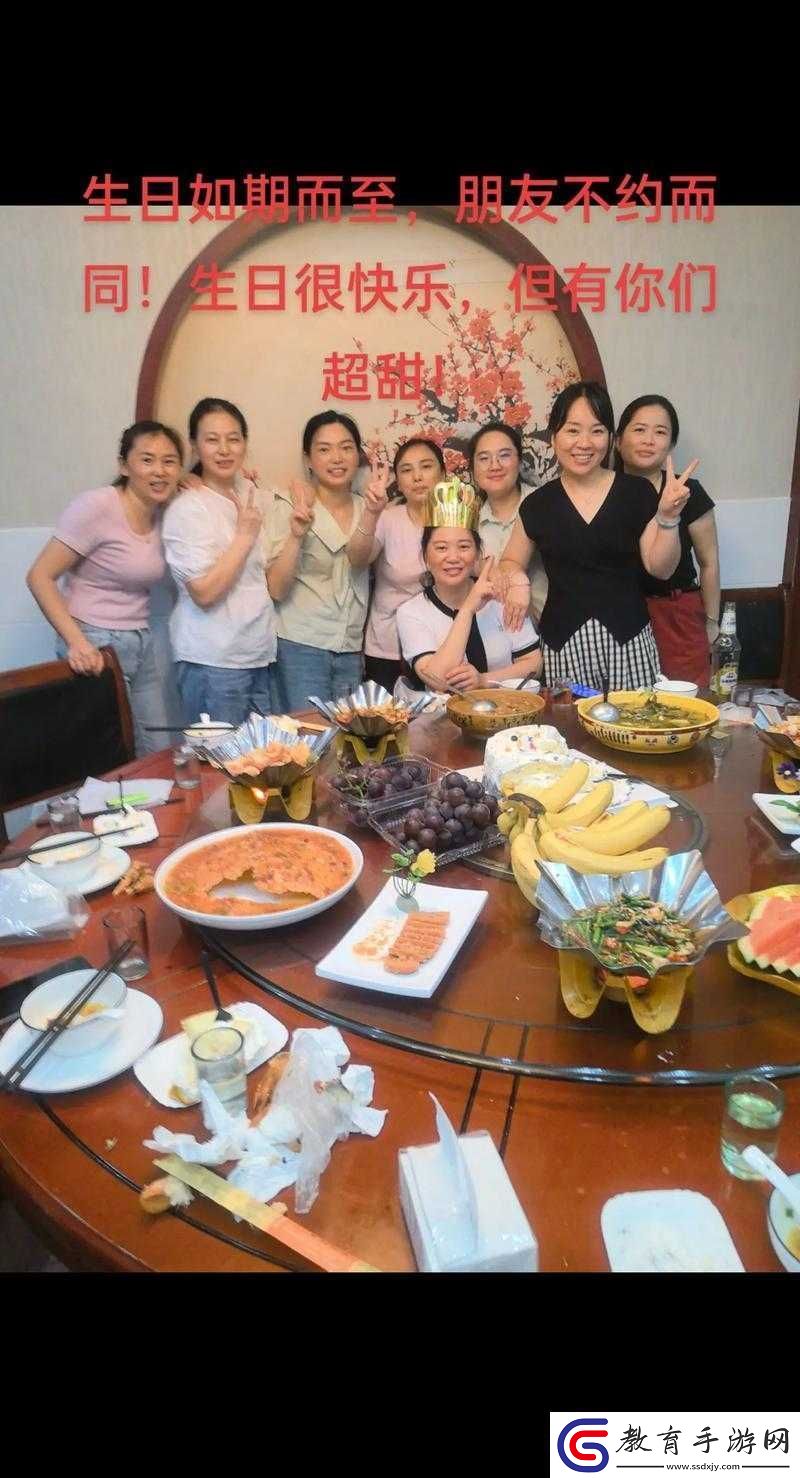 一老一少兩位阿姨帶閨蜜一起提供雙飛探花服務(wù)