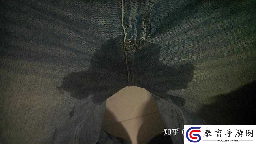 戴上尿鎖后為何不能在知乎上尿尿