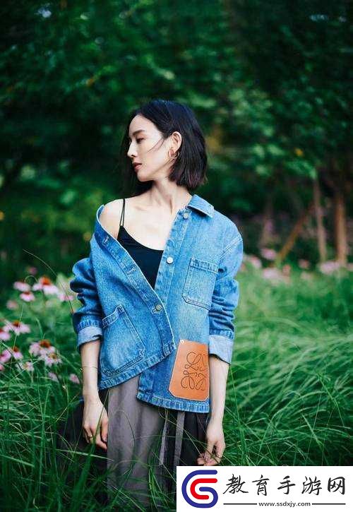 校花露出強迫行為令我們無奈又糾結