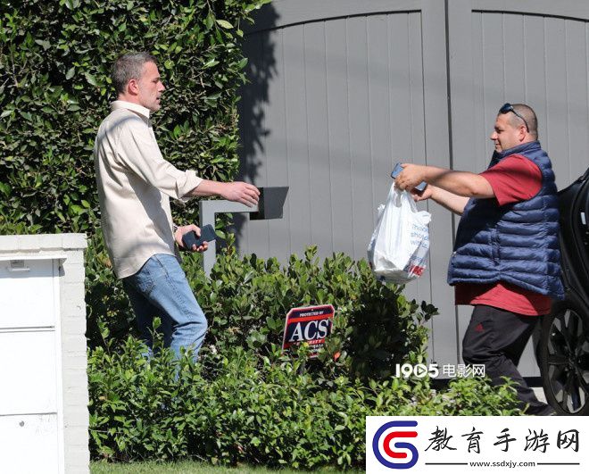 希爾頓等名人豪宅毀于火災