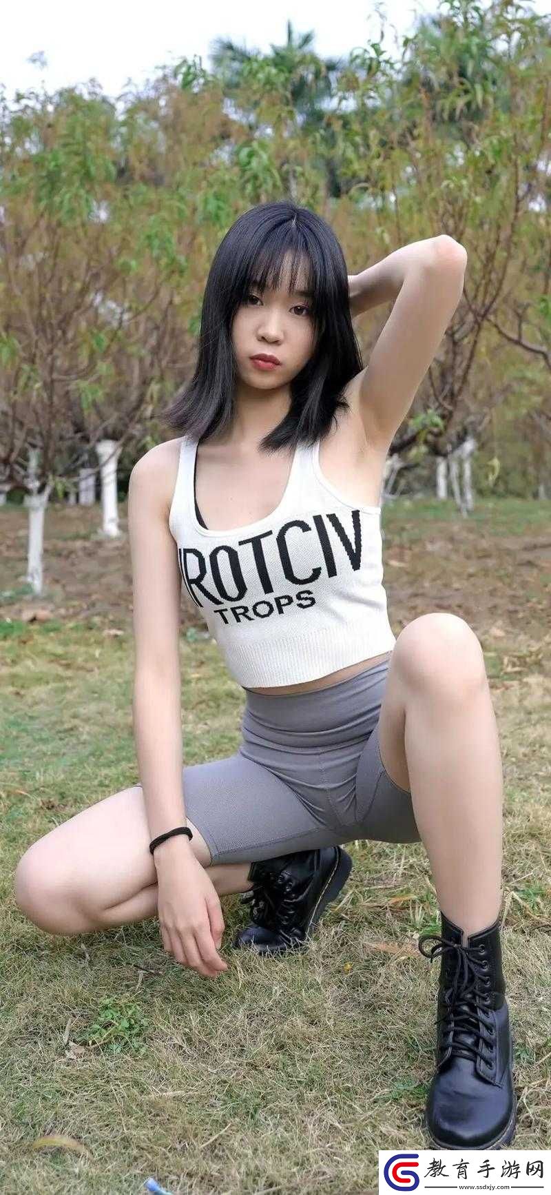 美女張開腿給男人桶爽久久