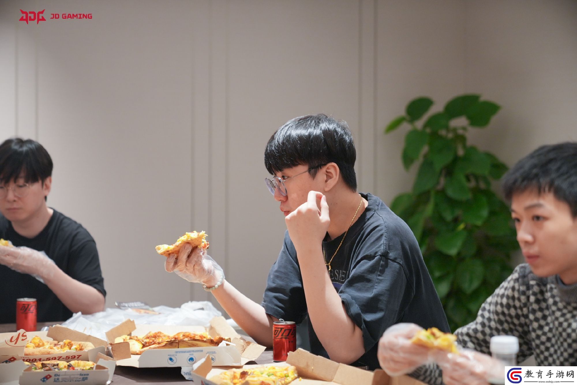 回LCK開始攻擊中國Ruler吐槽中國伙食差實際在JDG手拿兩碗大肆干飯