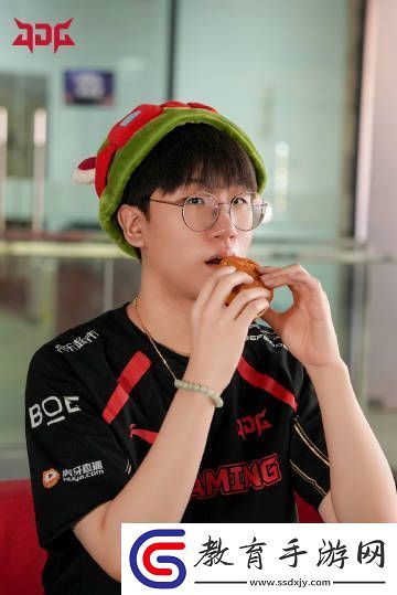 回LCK開始攻擊中國Ruler吐槽中國伙食差實際在JDG手拿兩碗大肆干飯