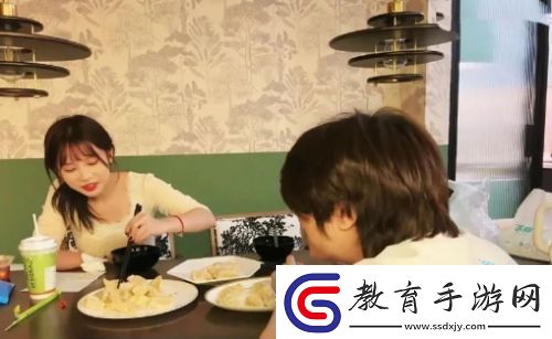 呆妹兒邀請男主播來家包餃子