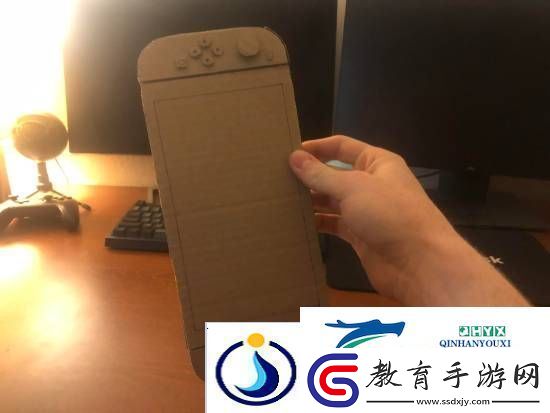 友自制Switch2原尺寸模型！細節還原原來這么大